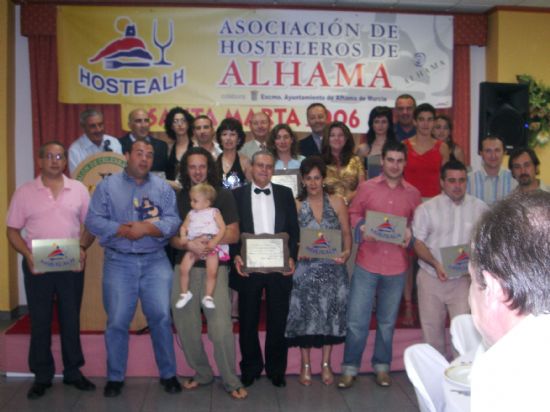 La Asociacin de Hosteleros de Alhama celebr un emotivo acto al que no falt el alcalde, Juan Romero