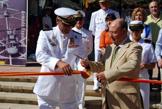 La Exposición Estática de la Armada Española se puede visitar en la Plaza de la Constitución 