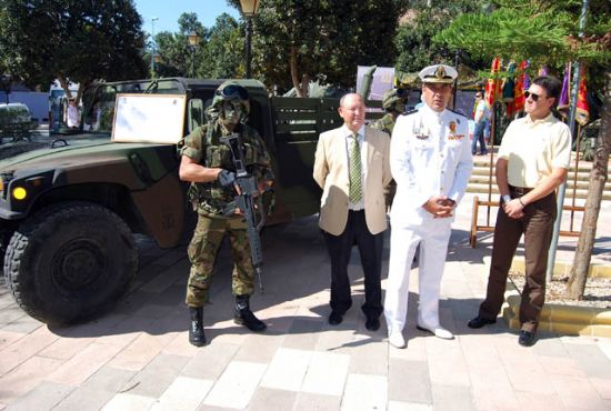 La Exposición Estática de la Armada Española se puede visitar en la Plaza de la Constitución 