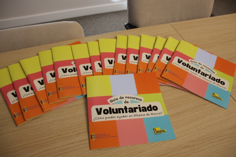 El Ayuntamiento de Alhama de Murcia presenta la Gua de recursos de Voluntariado