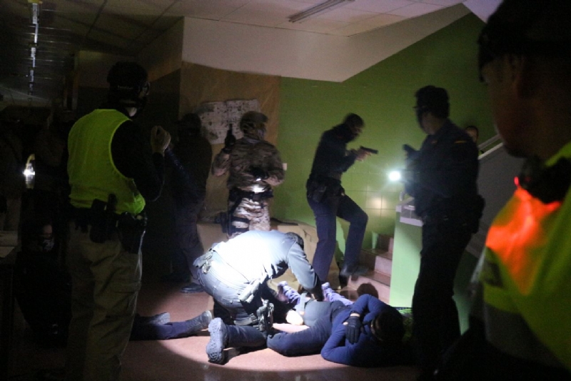 13 agentes de Polica Local de Alhama participan en un curso prctico de seguridad ciudadana