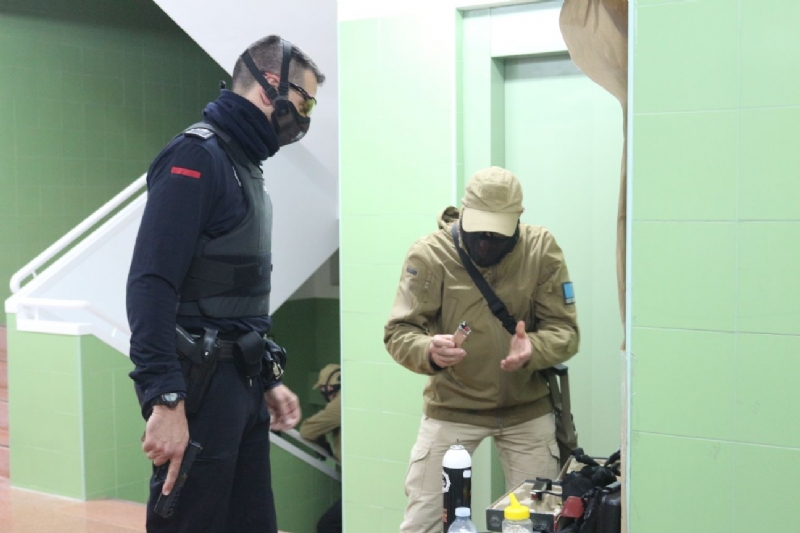 13 agentes de Polica Local de Alhama participan en un curso prctico de seguridad ciudadana
