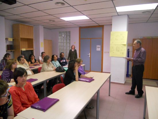 El Ayuntamiento clausura un segundo curso de inglés con 100 horas de formación