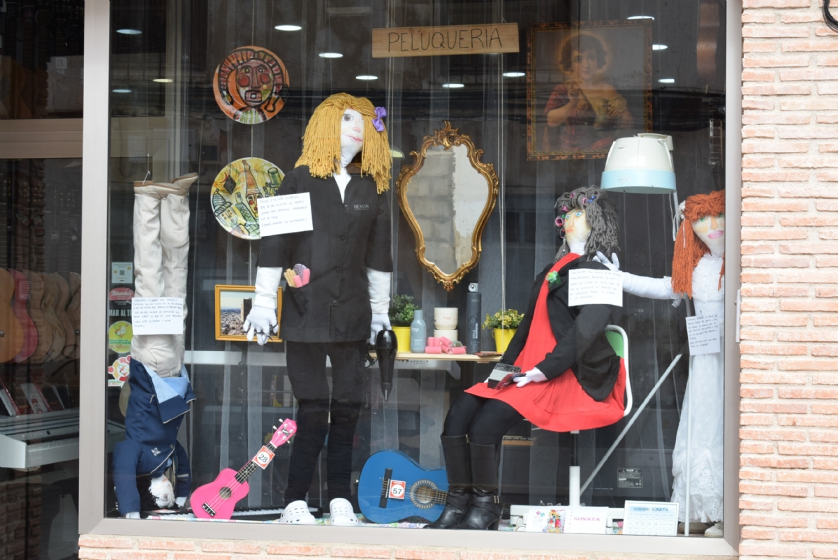 Ganadores del Concurso de Escaparates  Fiestas de Los Mayos 2025