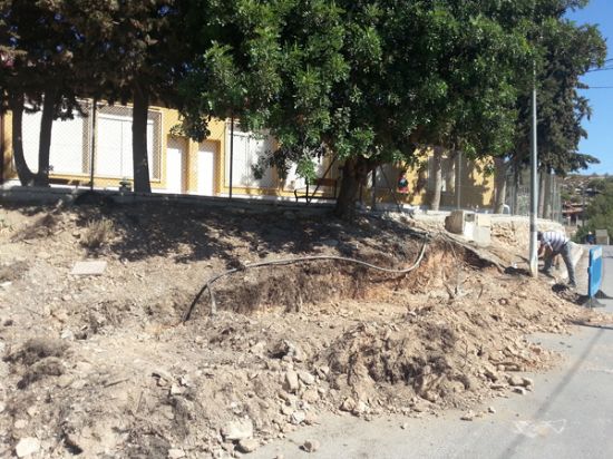 Obras y Servicios realiza mejoras en los accesos a El Berro
