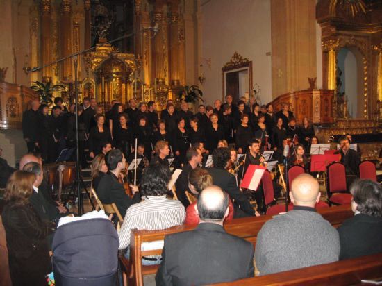 Gran xito de asistencia en el Rquiem de W.A. Mozart celebrada en la Iglesia de San Lzaro