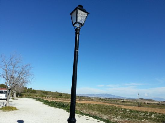 El Ayuntamiento sustituye luminarias que logran reducir en un 42% el consumo energtico