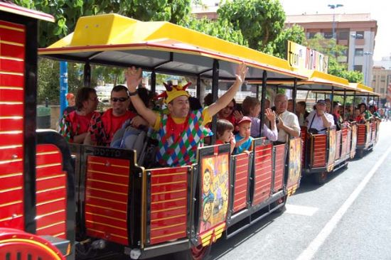 Los Mayos celebraron su 25 aniversario arropados por miles de visitantes