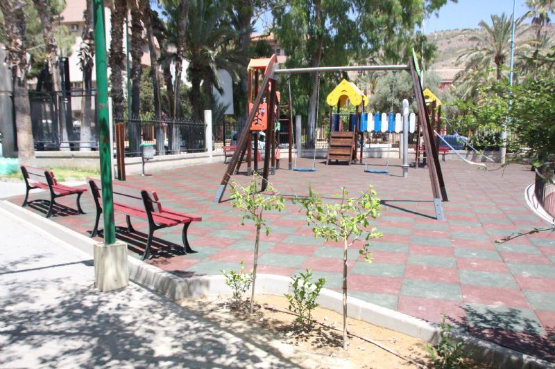 Reabren las zonas de juegos infantiles en La Cubana y la Piscina Cubierta tras su restauracin