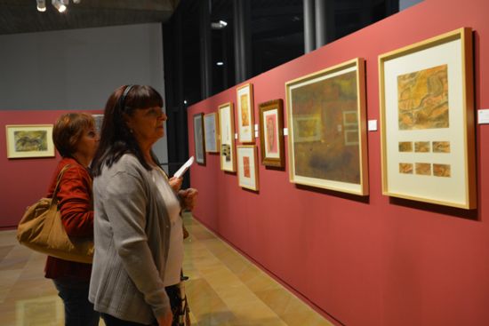 La sala de exposiciones del Museo Arqueológico Los Baños exhibe “Mirada a los orígenes del arte…”
