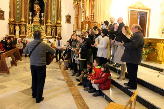 El festival de Villancicos de la Navidad 2013 lleno por completo la iglesia de San Lzaro 