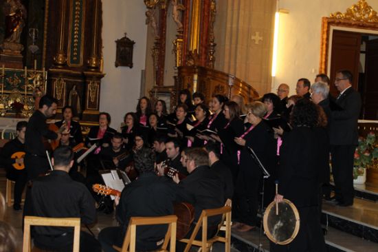 El festival de Villancicos de la Navidad 2013 lleno por completo la iglesia de San Lzaro 