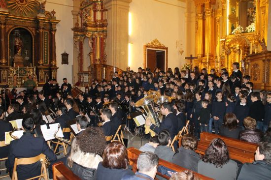 La Agrupación Musical de Alhama ofreció su concierto de Navidad 