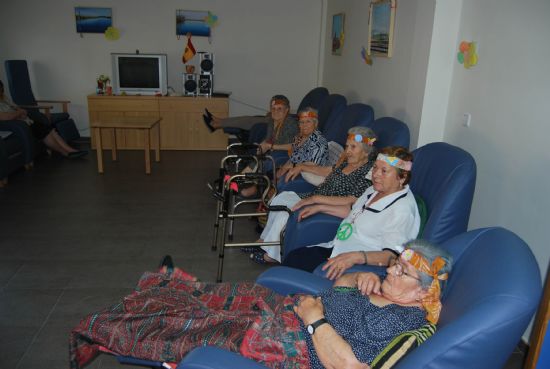 El voluntariado municipal comparte un da de convivencia con los residentes del Centro de Estancias Diurnas