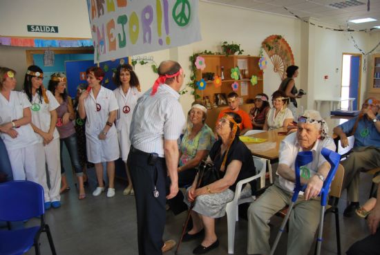 El voluntariado municipal comparte un da de convivencia con los residentes del Centro de Estancias Diurnas