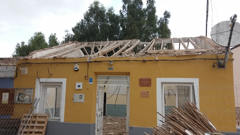 Obras de mejora estructural en la escuela unitaria de La Costera 