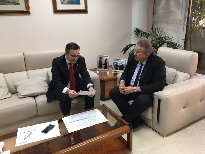 El alcalde traslada al Delegado del Gobierno las necesidades de Alhama en el proyecto de ampliacin de la A7