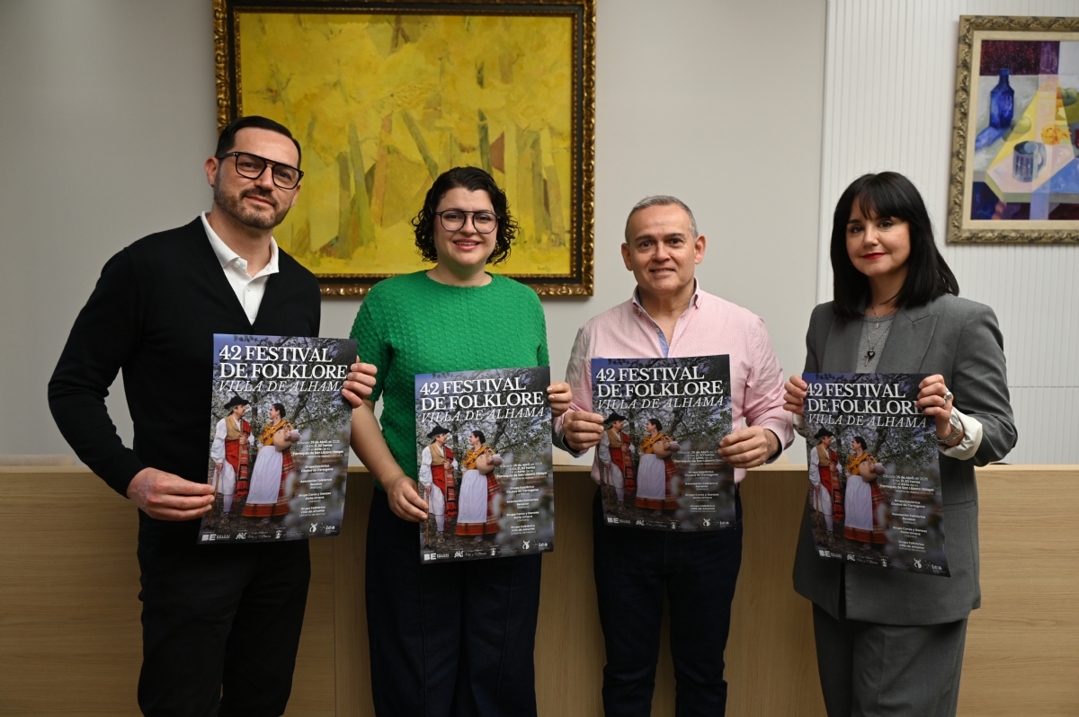 El Festival Nacional de Folklore Villa de Alhama celebra su 42ª edición con grupos de cuatro puntos de España El Festival Nacional de Folklore Villa de Alhama celebra su 42ª edición con grupos de cuatro puntos de España