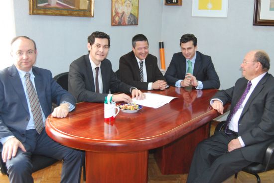 Primera reunin del equipo de Gobierno con Proyectos Emblemticos de la Regin de Murcia tras el anuncio de la ubicacin definitiva de la Paramount 