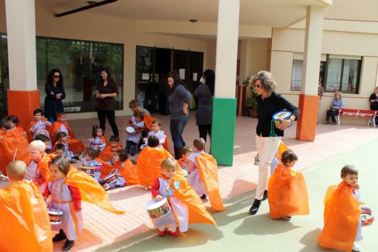 La Escuela Infantil Gloria Fuertes celebra su peculiar Semana Santa