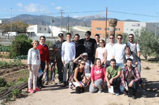 Alumnos de la UCAM visitan los huertos ecolgicos