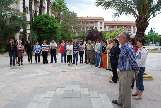 El Ayuntamiento de Alhama realiza una concentracin silenciosa en repulsa de la ltima vctima de la violencia de gnero