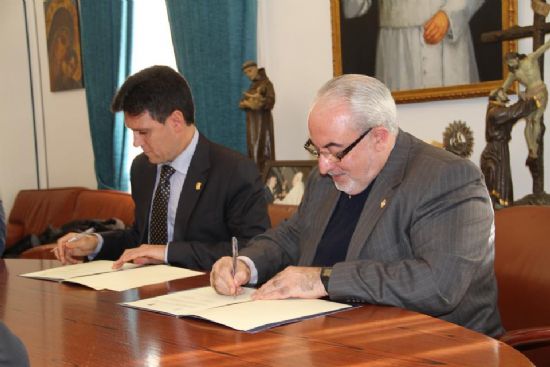El Ayuntamiento de Alhama de Murcia ha firmado con la UCAM un acuerdo de colaboracin para contribuir al desarrollo econmico y sostenible del municipio