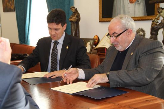 El Ayuntamiento de Alhama de Murcia ha firmado con la UCAM un acuerdo de colaboracin para contribuir al desarrollo econmico y sostenible del municipio