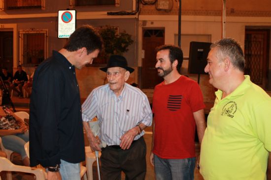 El Barrio de los Dolores homenajea a Antonio Nez y Juan Bautista Cern, alcaldes de Alhama de Murcia en la dcada de los 60 