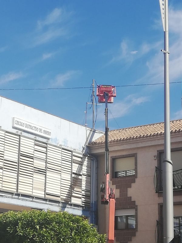Iberdrola renueva sus redes elctricas en las avenidas Cartagena y Juan Carlos I