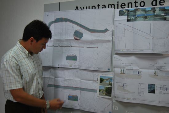 El Ayuntamiento de Alhama aprovecha la poca estival para reparar y mejorar numerosas vas del municipio