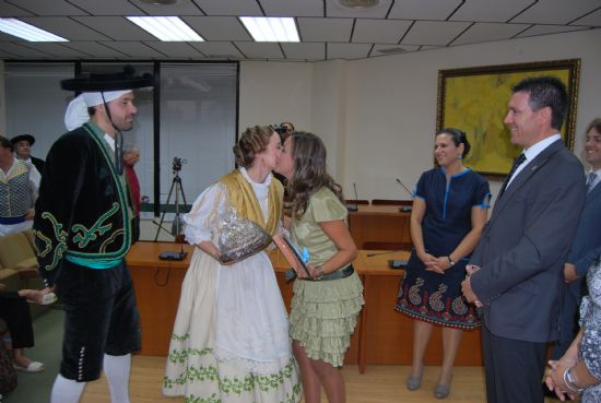 El Grupo de Coros y Danzas Virgen del Rosario celebró su XXXIII Muestra Nacional de Folklore 