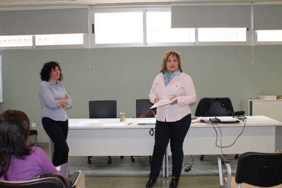 Los cursos para mujeres sigue siendo una de las programaciones del Ayuntamiento de Alhama 