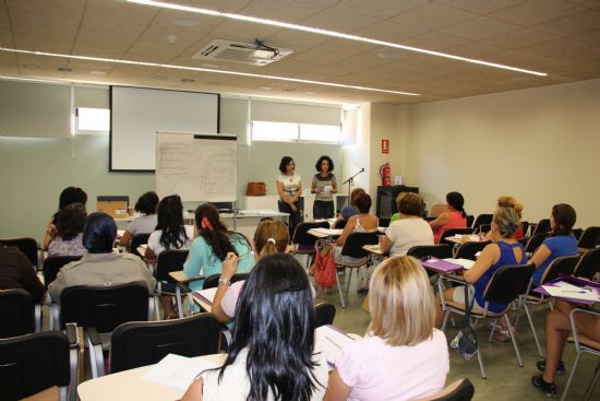 Esta semana ha comenzado el cursos de inglés básico para mujeres