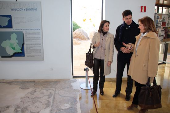 La directora de Bienes Culturales visita Alhama y apoya la restauracin del recinto inferior del castillo