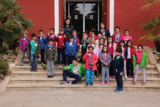 Escolares del CEIP Ricardo Codornu visitan el Ayuntamiento