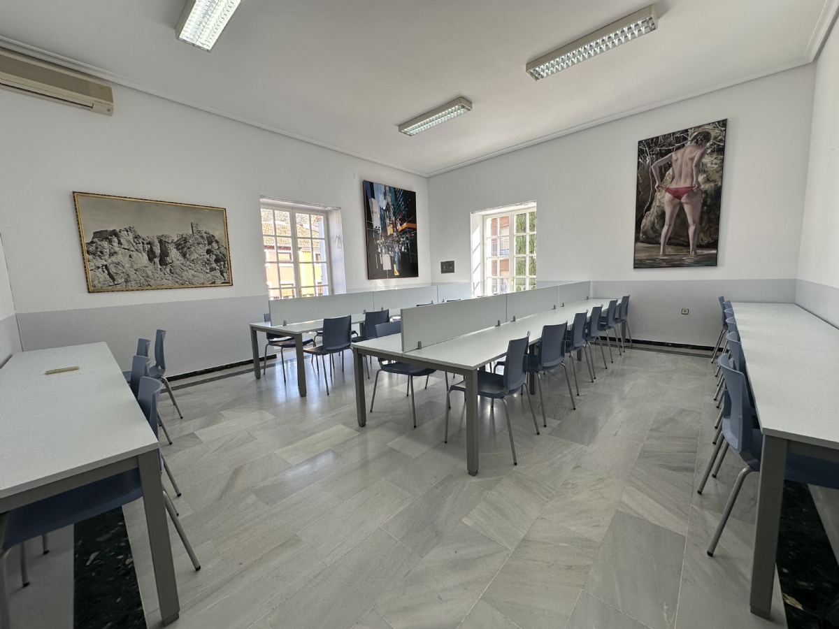  El Centro Cultural Plaza Vieja amplía su sala de estudio con 34 nuevos puestos, alcanzando así un total de 98 estaciones de trabajo