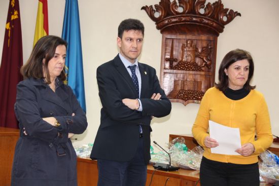 Los nios Isabel Mara Gmez, Ilham Ajali Aynaou y Bartolo Pusz representarn a Alhama de Murcia en la convocatoria regional de la campaa Crece en Seguridad 
