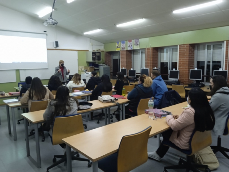 Empleo Joven ofrece orientacin a 400 alumnos de los centros educativos del municipio