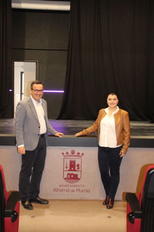 El Teatro Cine Velasco abre al público tras su remodelación