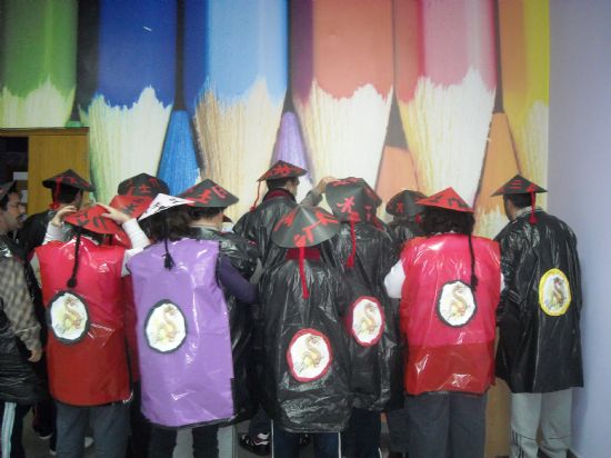 Los jvenes del Centro Ocupacional celebran el Carnaval