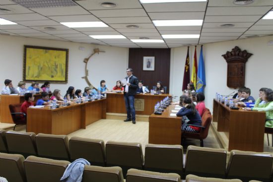 Los alumnos de El Berro y Ricardo Codorniu visitan el Ayuntamiento 