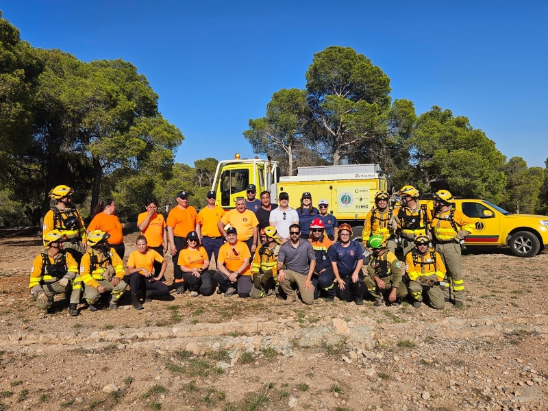 Voluntarios de Protección Civil de Alhama y Totana reciben formación en intervención de incendios forestales