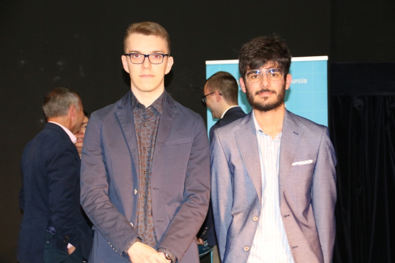 Dos alumnos de Alhama reciben el premio extraordinario de ESO y Bachillerato