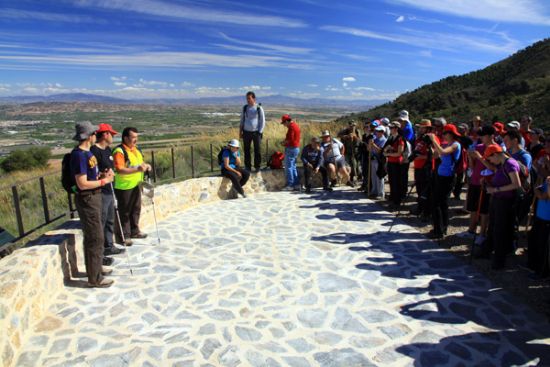 La Sierra de Carrascoy cuenta con un mirador inaugurado en la ruta senderista de Sendalhama por el parque regional