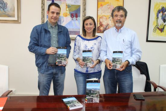 “Senderos señalizados de Sierra Espuña” una nueva publicación en español e inglés que recoge todos los senderos de Sierra Espuña y de sus municipios 