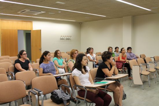 El Vivero de Empresas para Mujeres acoge un curso de protocolo 