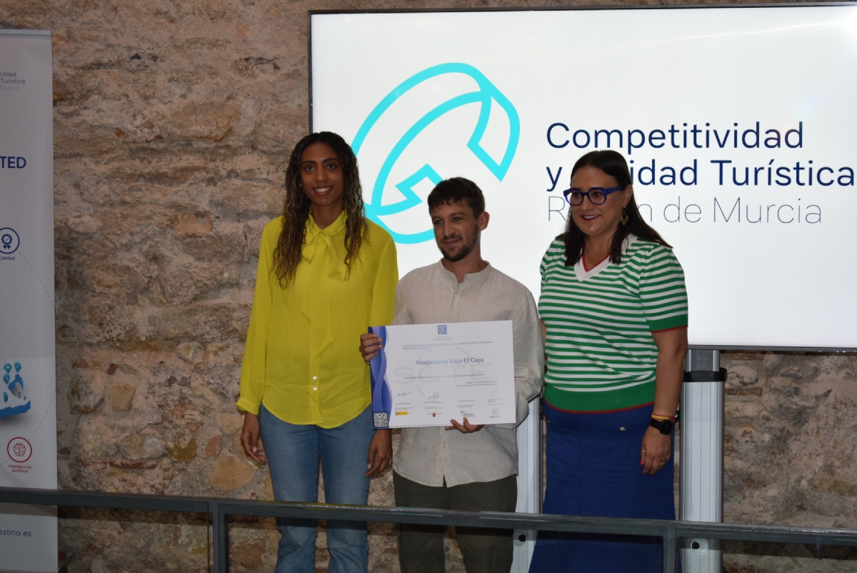 Empresas y servicios de Sierra Espua reciben en Alhama los distintivos SICTED por su apuesta por la calidad