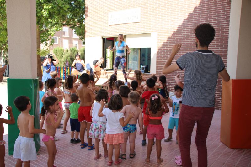 Visita a la Escuela Municipal de Verano 2016