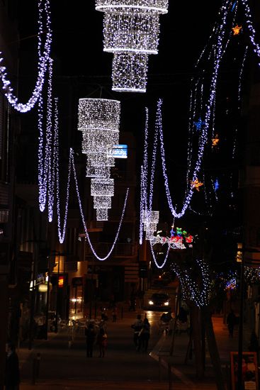 Las calles de Alhama se iluminan en Navidad